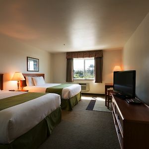 Paradise Inn & Suites At Lincoln City